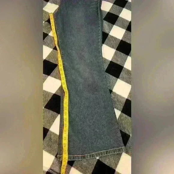 Tommy Hilfiger NWT Women’s size 16 flare denim jeans - Picture 6 of 9